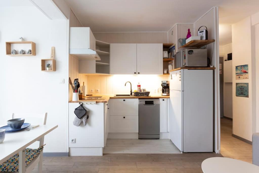 Chez Laurence - Elegant Appartement Climatise Avec Wifi Et Parking La Grande Motte Extérieur photo