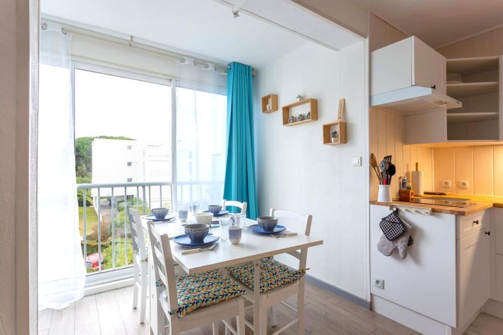 Chez Laurence - Elegant Appartement Climatise Avec Wifi Et Parking La Grande Motte Extérieur photo